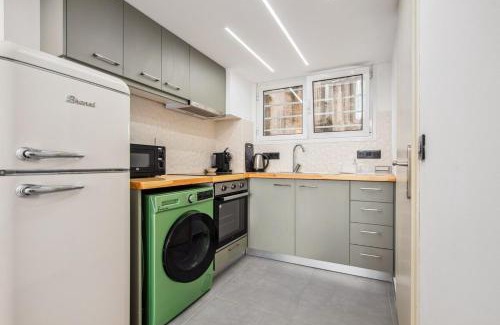 Ampelokipoi Apartamento | Emerald Loft Maisonette
