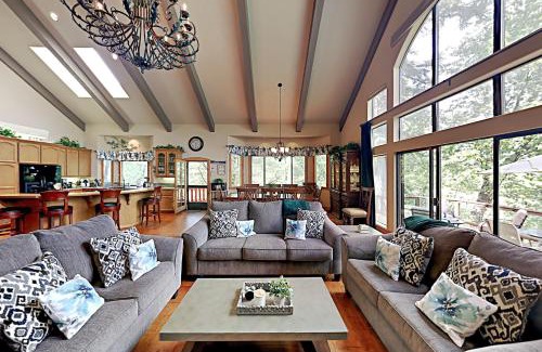 Cedar Glen Casa | Emerald Oasis