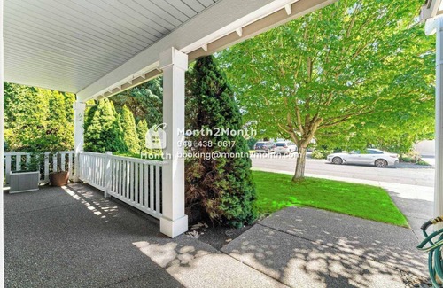 Mill Plain Casa | Emerald Residence On NE 12th St #42180