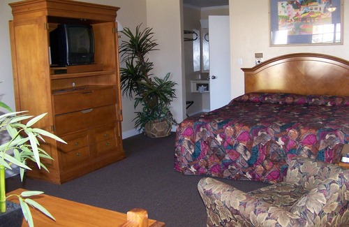 Milton Hotel | Emerald Sands Inn