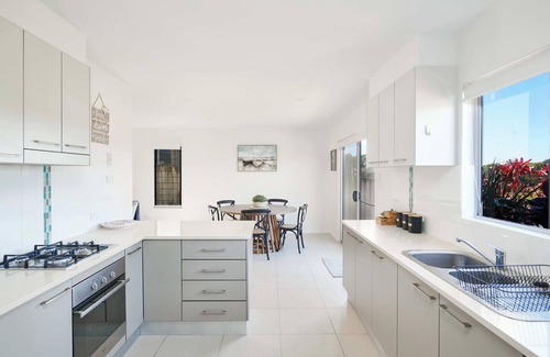 Diamond Beach Casa | Emerald Sands - Only Minutes Away from the Surf, Sun and Fun at Diamond Beach