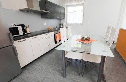 Volarje Casa | Emerald SOCA Apartment