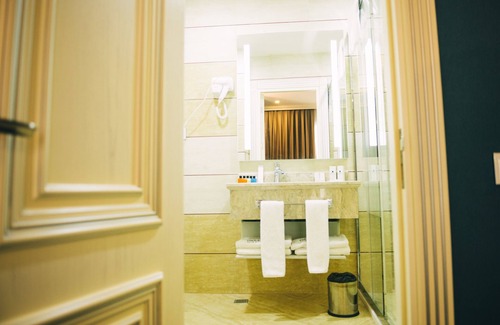 Baku Hotel | Emerald Suite Hotel