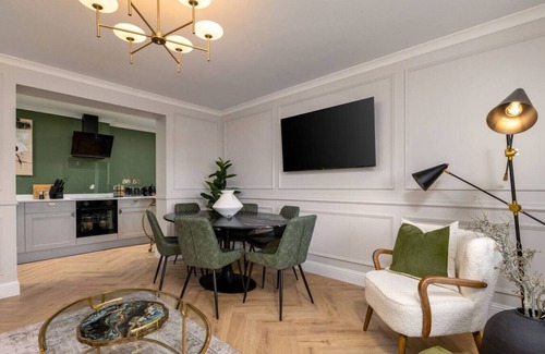 Dalavich Apartamento | Emerald Suite, The Stirling Residence