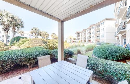 Frangista Beach Apartamento | Emerald Waters 109