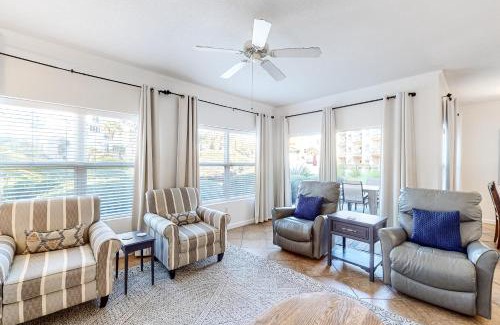 Frangista Beach Apartamento | Emerald Waters 109
