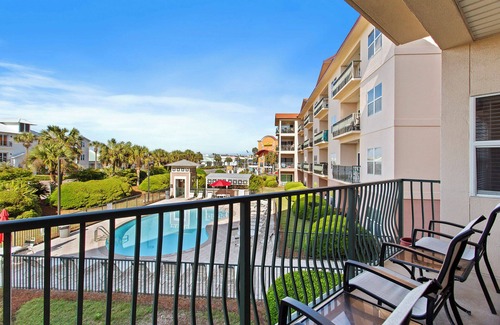 Frangista Beach Condominio | Emerald Waters 206 - Private Beach Access, Community Pool, Hot Tub, Near Dining!