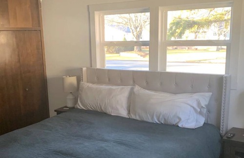Freeland Casa | Emerson’s Place! Sleeps 12!