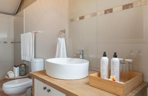 Maruleng Cabina | Emhosheni River Lodge