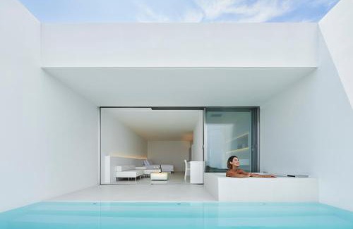 Shoshi Hotel | EMIL NAKIJIN