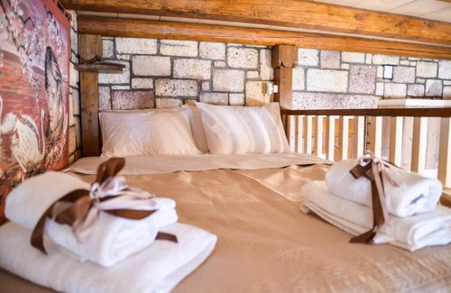 Milos Casa | Emilia's Little Farmhouses