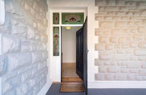 Mile End Casa | Emilias' Place - Mile End City Fringe