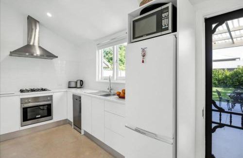 Mile End Casa | Emilias' Place - Mile End City Fringe