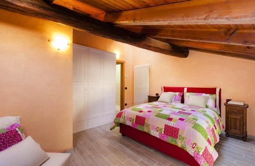La Salle Apartamento | Emilio Apartments