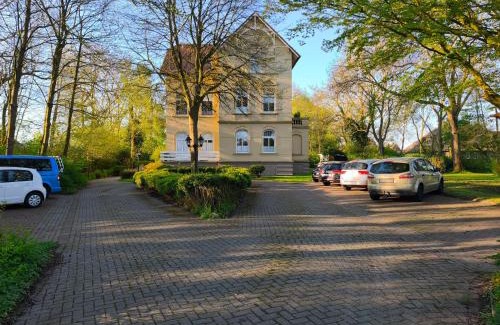 Dornumergrode Apartamento | Emily's Deichbude in einer historischen Villa in Dornumersiel