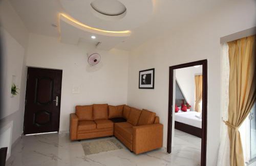 Pudunagaram Hotel | Emirates Residency