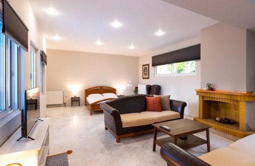 Spata-Artemida Casa | Emma's Airport Studio