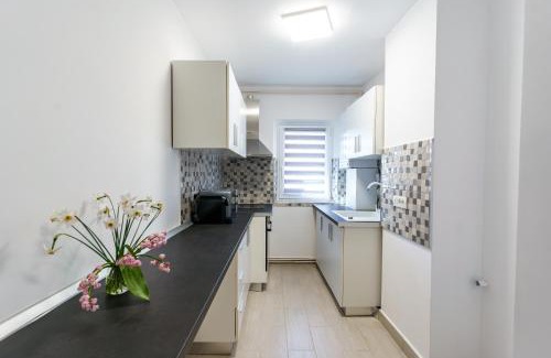 Rasnov Apartamento | Emma's Green Home