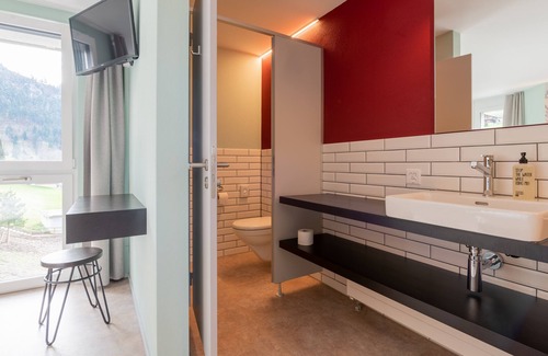 Lungern Hotel | Emma's Hotel - Bed & Breakfast Self Check-in Hotel