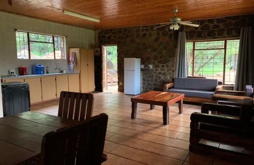 Thabazimbi Apartamento | Emmanuel Self-Catering Cottage