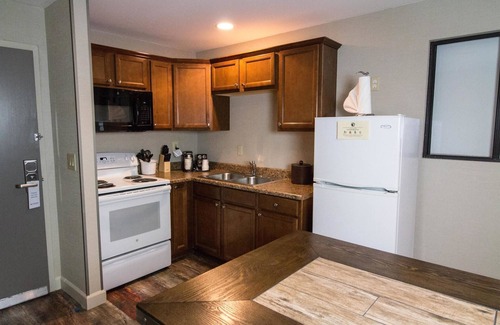 Mammoth Lakes Hotel | Empeiria High Sierra Hotel