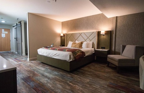 Mammoth Lakes Hotel | Empeiria High Sierra Hotel