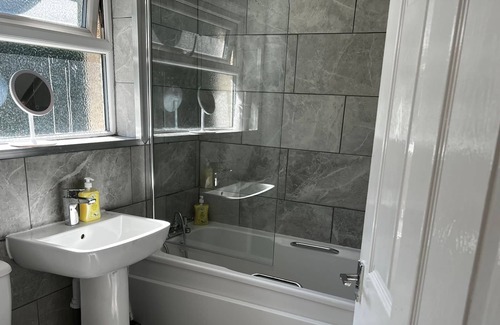 Kirkby Casa | Casa-Confortable-Baño Privado