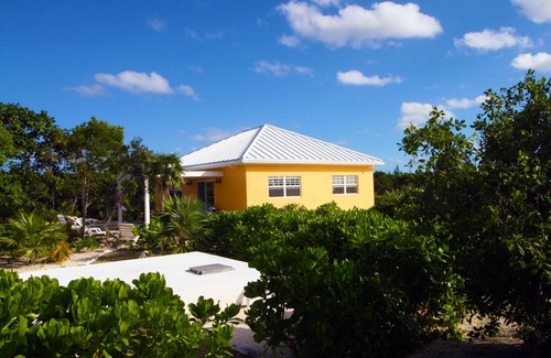 Whitby Villa | Empyrean - Tangerine - Nueva construcción en Whitby, North Caicos