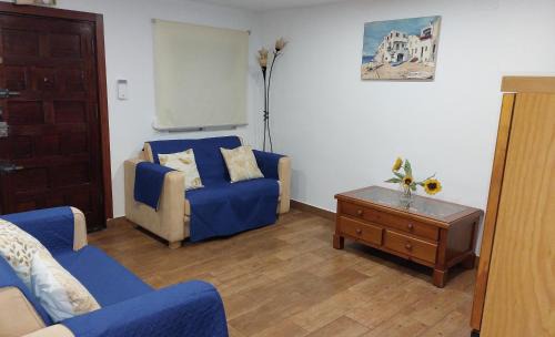 La Línea de la Concepción Casa | En Poniente