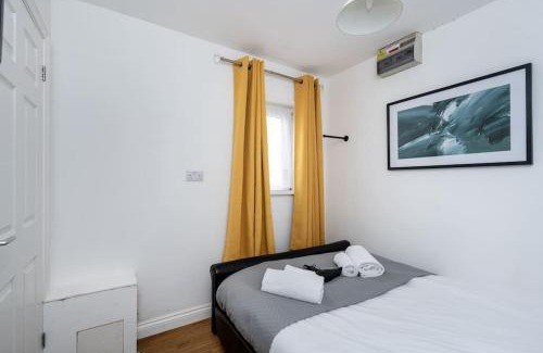 Landore Apartamento | En-suite Apartment, Fully Equipped Kitchen