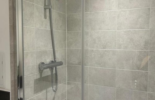East Acton Casa | En-suite Double Room in a shared apartment close to central London