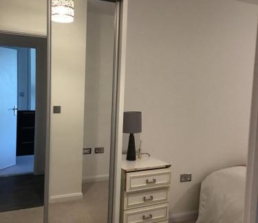 East Acton Casa | En-suite Double Room in a shared apartment close to central London