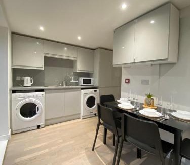 Stratford Casa | En-suite near Stratford in a guesthouse