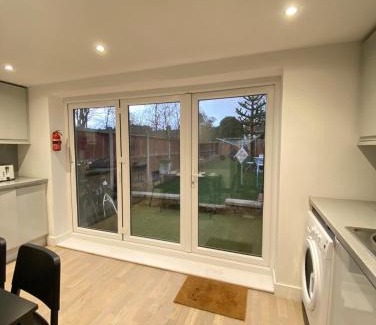 Stratford Casa | En-suite near Stratford in a guesthouse