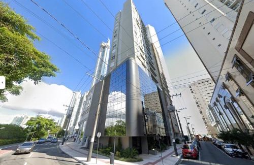 Centro Apartamento | Encantador! 3 Suítes, Vista, Finamente Mobiliado