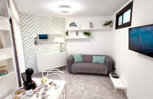 Los Cristianos Apartamento | Encantador Apartamento con Terraza, Los Cristianos