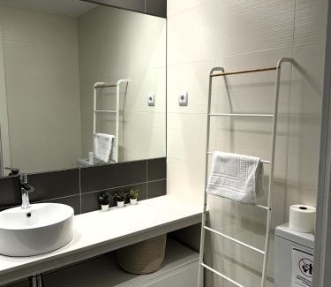 Almenara Apartamento | Encantador apartamento en Castilla by beBalmy