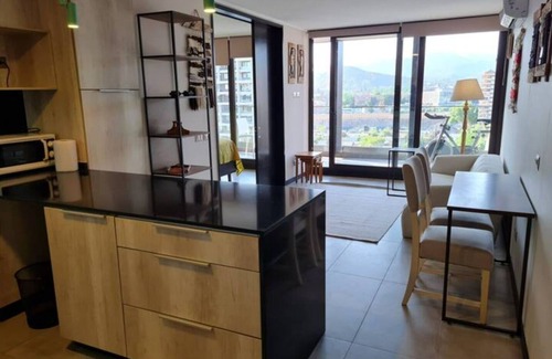Las Condes Apartamento | Encantador y funcional apartamento con parking Pri