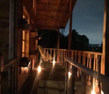 Juanacatlán Chalet De Esquí | Encantadora cabaña de madera, descanso y confort.