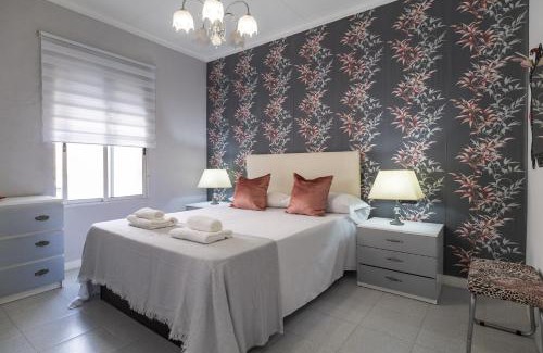 Aguilas Chalet De Esquí | Encantadora Casa De Dos Plantas En Pleno Centro