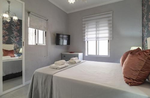 Aguilas Chalet De Esquí | Encantadora Casa De Dos Plantas En Pleno Centro