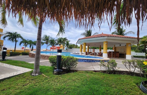 Nueva Gorgona Apartamento | Encanto en Playa Serena - Gorgeous 2BR apt on Panama's black sand beach & pool