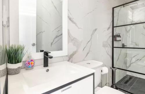 Isabela Casa | Encanto house with king bed