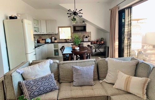 Cerritos Condominio | Encanto Penthouse⛱ piscina, jacuzzi en la azotea y puestas de sol