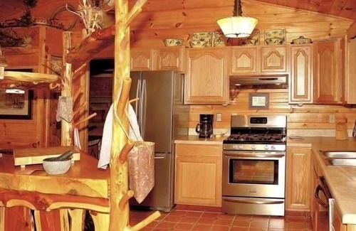 Newport Cabina | Enchanted - 1 Bedrooms, 1 Baths, Sleeps 2 Cabin by RedAwning