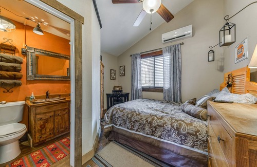 Ruidoso Cabaña | 'enchanted Antler' Ruidoso Cabin: 3 Mi to Skiing