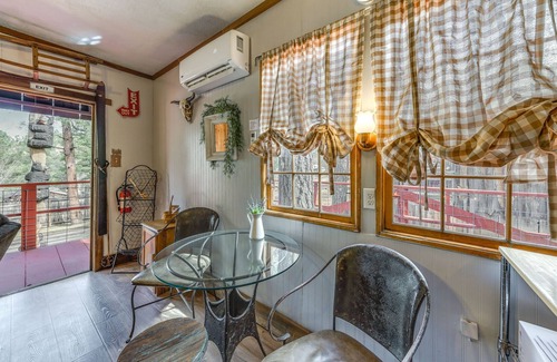 Ruidoso Cabaña | 'enchanted Antler' Ruidoso Cabin: 3 Mi to Skiing