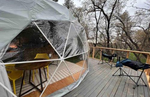 Dunlap Otro | Enchanted Forest Dome ,10-15 minutes to Kings Canyons-New pellet stove for cozy warm nights