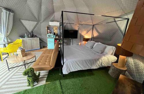 Dunlap Otro | Enchanted Forest Dome ,10-15 minutes to Kings Canyons-New pellet stove for cozy warm nights
