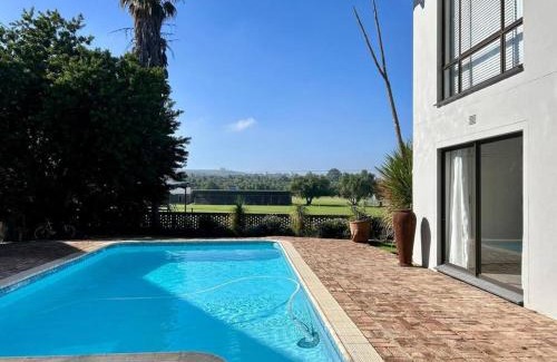 Oudtshoorn Apartamento | Enchanted Guests